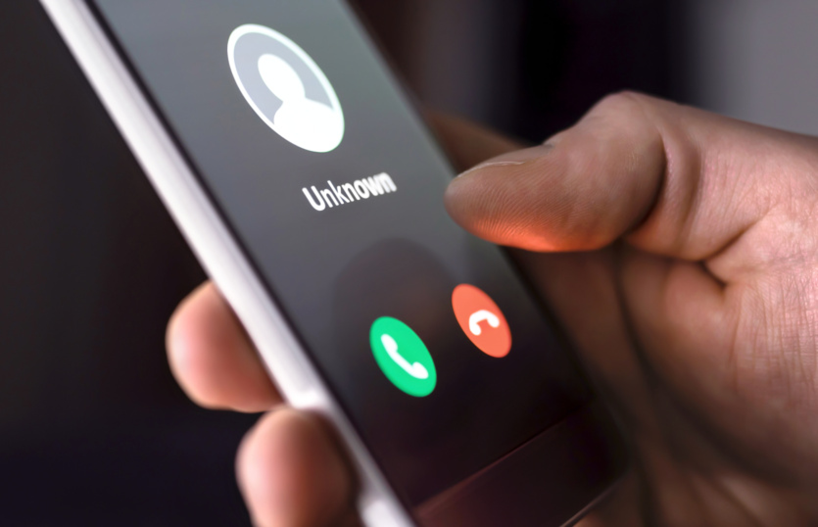 Calls only for their own: 56% of Ukrainians do not pick up the phone when unknown numbers call