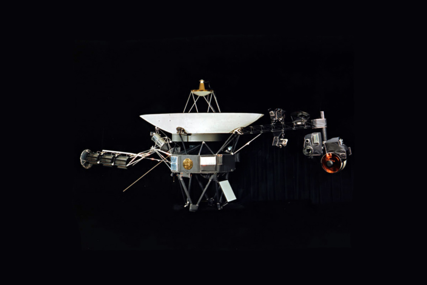 Legendary Voyager 1 "called" home after 5 months of no communications