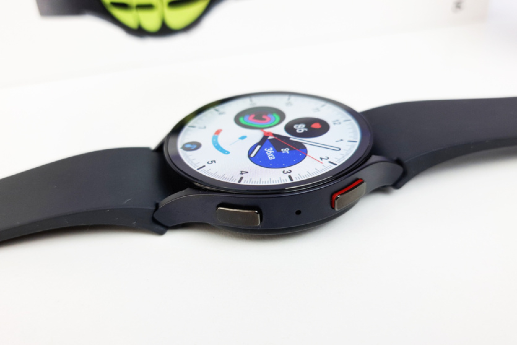 Samsung Galaxy Watch FE "flashed" in IMEI database - will be available worldwide